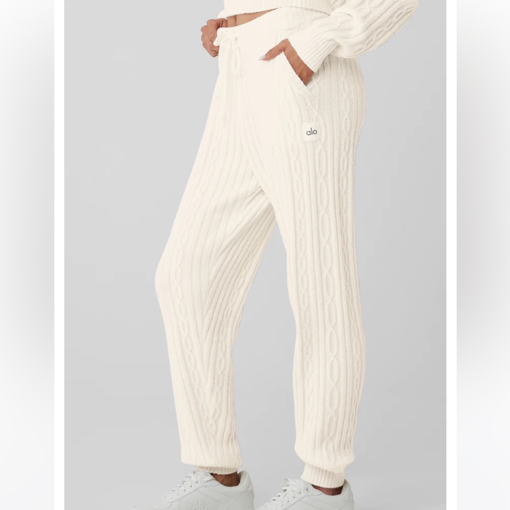 Alo yoga Cable Knit Winter Bliss Pant ivory XS NWT